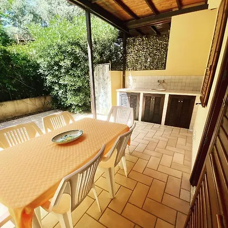 Casa vacanze Barbara Per 4 Adulti , Spazio Esterno E Parcheggio *