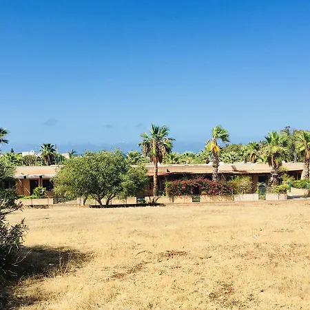 Casa vacanze Barbara Per 4 Adulti , Spazio Esterno E Parcheggio *